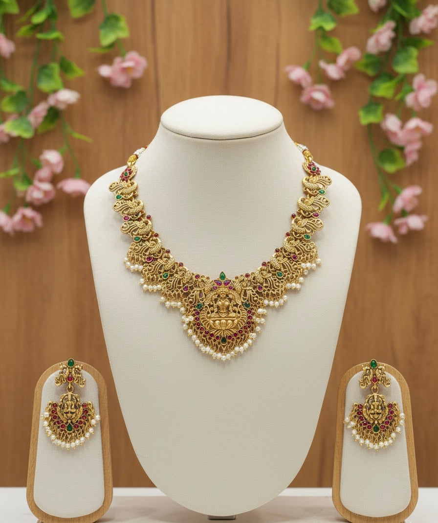 Alloy gold-plated jewellery set